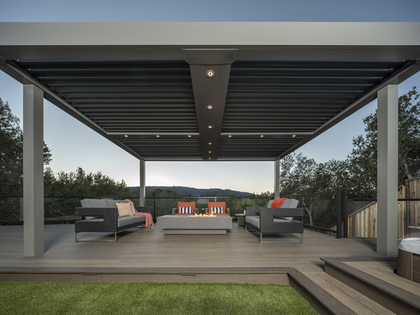 TimberTech-StruXure-Pecan-IRX-Modern-Black-0100 Legacy Pecan Composite Decking installed on deck