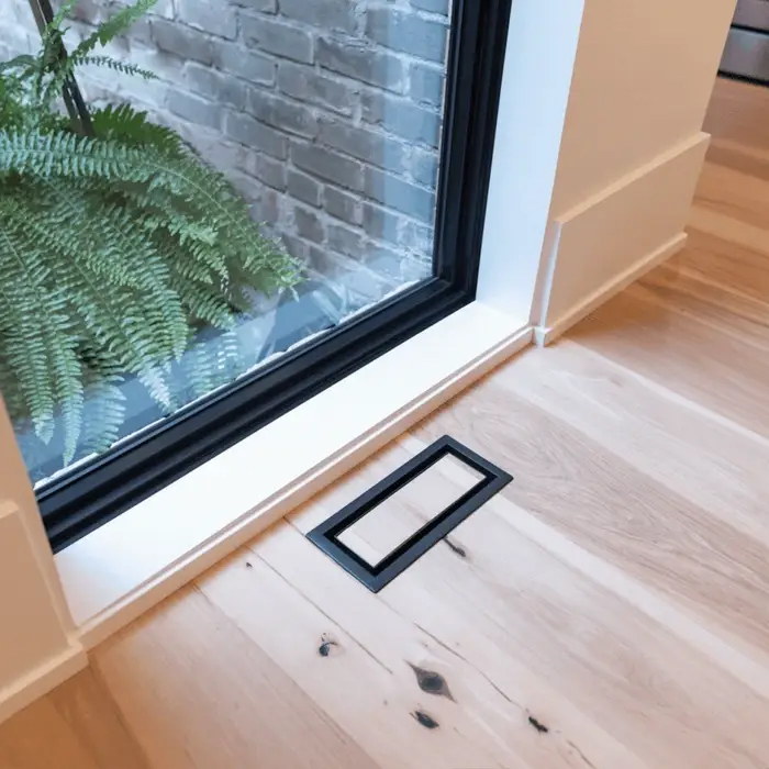 Aria Flushmount Plastic Register