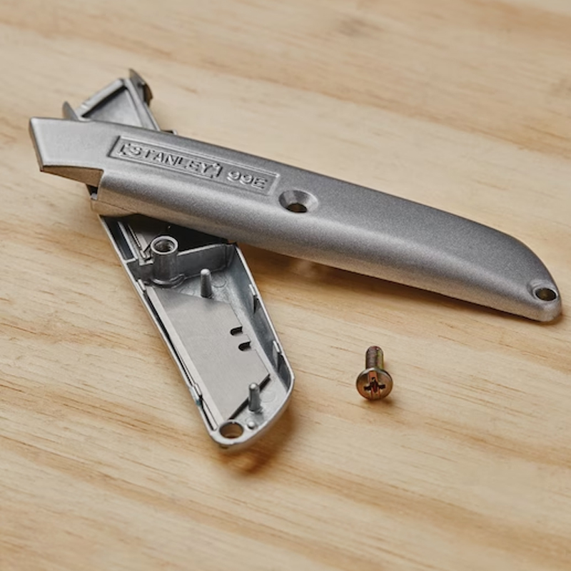 utility_knife_1 STANLEY 6" Classic 99® Retractable Utility Knife